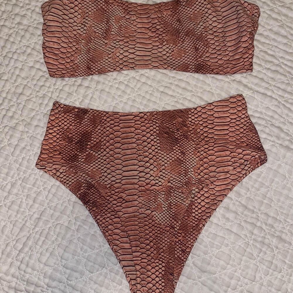 Women’s SHEIN Three Piece Swimwear Set with Sarong/Cover-Up Size Small